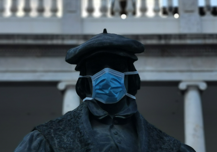 The statue of Lluís Vives at the Senate of the Universitat de València (La Nau Cultural Centre). Paco Burguera.